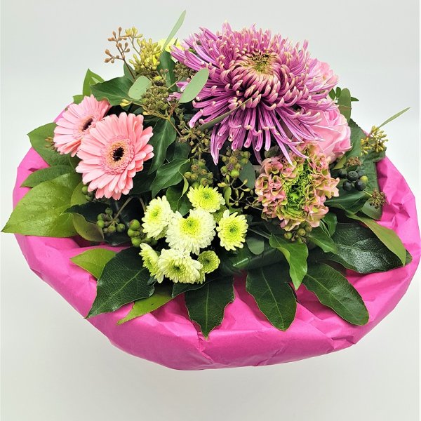 Blumenstrauß mit Dekochrysantheme und Germini in pink Bild 2